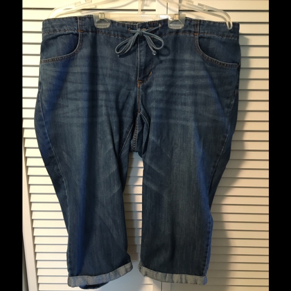 Old Navy size 20 cotton Capri pants